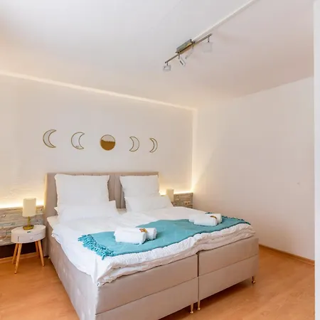 Idyllische Wohnung In Regen I Balkon I Bergblick I Burgnaehe Exterior foto
